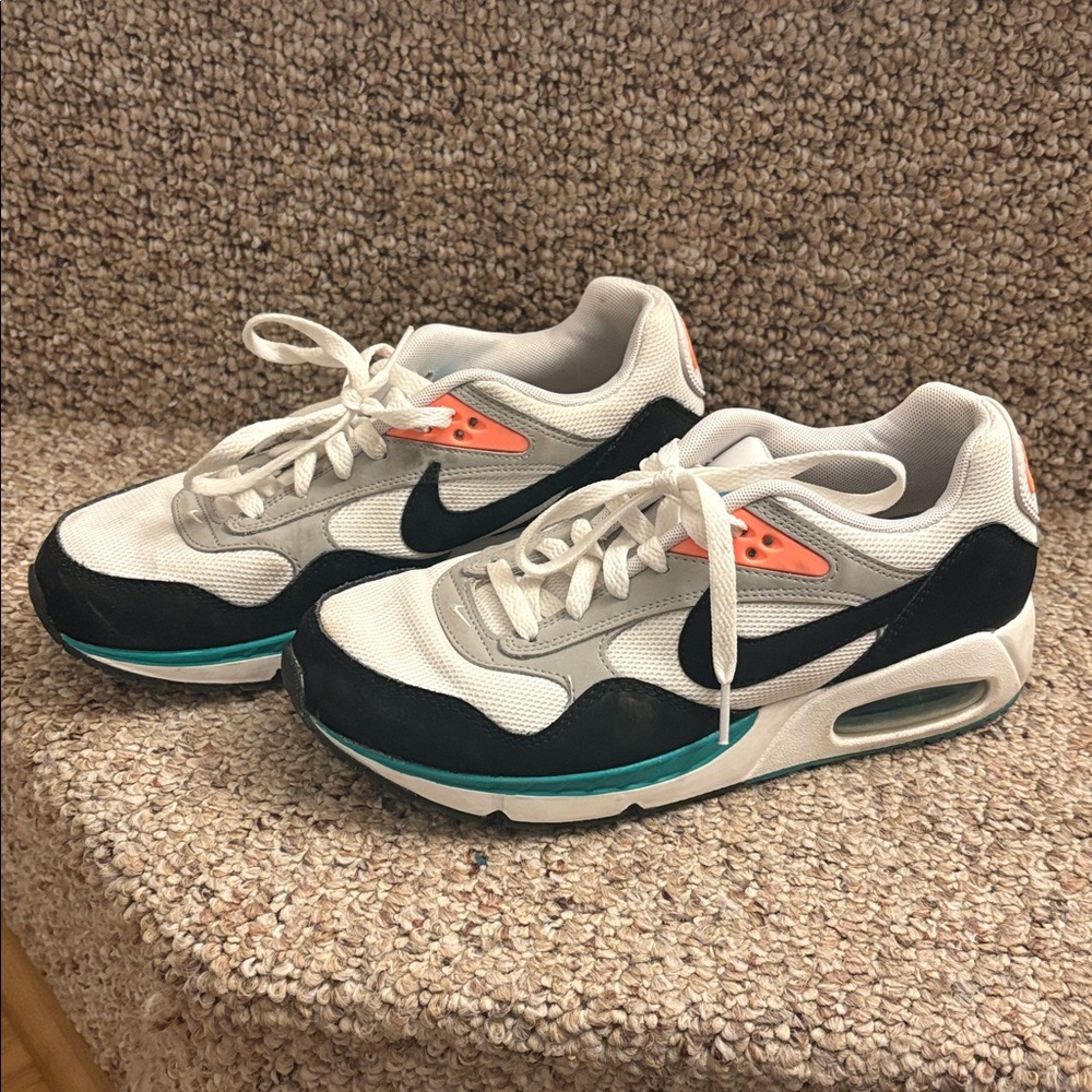 Women’s Nike Air Max Sneaker